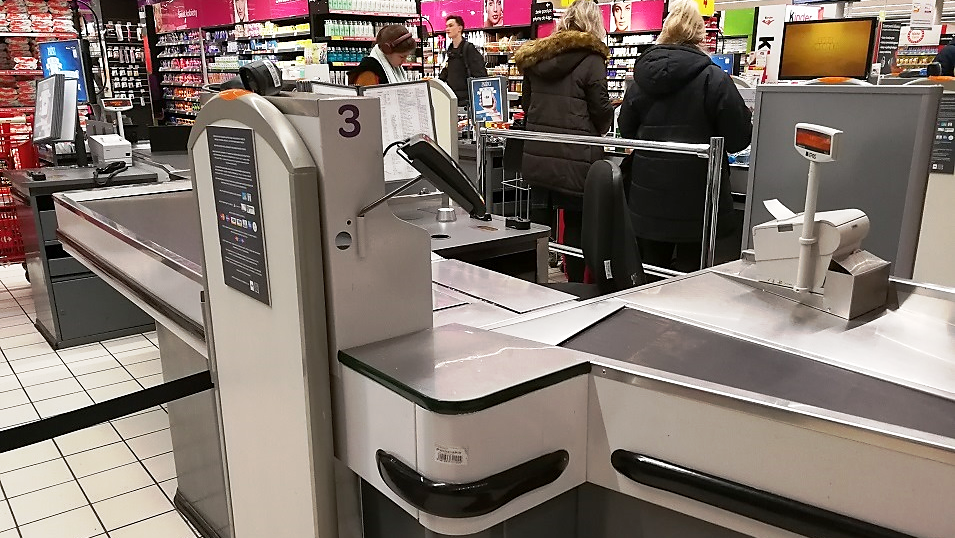 Raport: Co tak naprawdę myślą kasjerzy o zakazie handlu w niedziele? Sprawdzili to badacze Raport: Co tak naprawdę myślą kasjerzy o zakazie handlu w niedziele? Sprawdzili to badacze