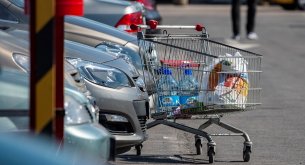 Raport: Internauci porzucają sklepy stacjonarne. Online nabiera coraz większego znaczenia Raport: Internauci porzucają sklepy stacjonarne. Online nabiera coraz większego znaczenia