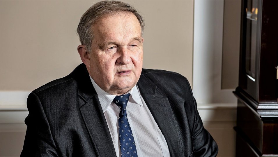 Dr Faliński: Zakaz handlu w niedziele zostanie utrzymany. Od opinii publicznej ważniejsze są cele związkowców Dr Faliński: Zakaz handlu w niedziele zostanie utrzymany. Od opinii publicznej ważniejsze są cele związkowców