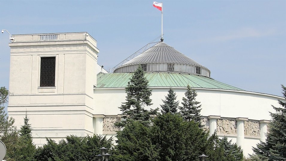 Rząd powinien uzależnić 500 plus od karty szczepień? Eksperci: Są tego plusy, ale są też i minusy Rząd powinien uzależnić 500 plus od karty szczepień? Eksperci: Są tego plusy, ale są też i minusy