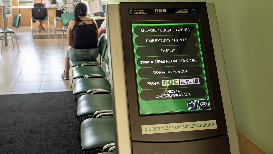 Ukraińcy spowodują kolejny wstrząs? Ekonomiści: Unijna wojna o pracowników uderzy w FUS Ukraińcy spowodują kolejny wstrząs? Ekonomiści: Unijna wojna o pracowników uderzy w FUS