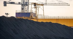 BADANIE: Polacy zmieniają nastawienie. Ponad połowa jest za wprowadzeniem zakazu palenia węglem BADANIE: Polacy zmieniają nastawienie. Ponad połowa jest za wprowadzeniem zakazu palenia węglem
