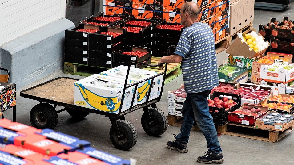 Bitwa o pracowników tymczasowych trwa w najlepsze. Na sytuacji najbardziej skorzystają Ukraińcy Bitwa o pracowników tymczasowych trwa w najlepsze. Na sytuacji najbardziej skorzystają Ukraińcy