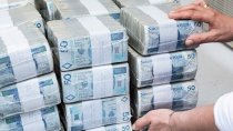 Rosną zobowiązania alimentacyjne. Zaległości sięgają już blisko 13 mld zł. Wzrosła też średnia wartość długu Rosną zobowiązania alimentacyjne. Zaległości sięgają już blisko 13 mld zł. Wzrosła też średnia wartość długu