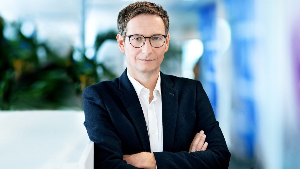Komunikat Grupy Interia.pl: Michał Giera nowym prezesem zarządu w Mobiem Polska Komunikat Grupy Interia.pl: Michał Giera nowym prezesem zarządu w Mobiem Polska