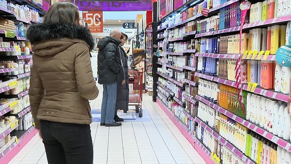 W dobie pandemii Polacy chcą kupować krajowe produkty. Ale narzekają na brak odpowiednich oznaczeń W dobie pandemii Polacy chcą kupować krajowe produkty. Ale narzekają na brak odpowiednich oznaczeń