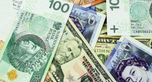 Biuro Rzecznika Finansowego: Polacy rekordowo skarżą się na banki w kwestii kredytów walutowych