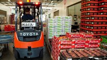 Analiza Rynku: Pandemia i pośrednicy wykańczają sektor rolniczy. Ceny w sklepach mogą pójść mocno w górę Analiza Rynku: Pandemia i pośrednicy wykańczają sektor rolniczy. Ceny w sklepach mogą pójść mocno w górę