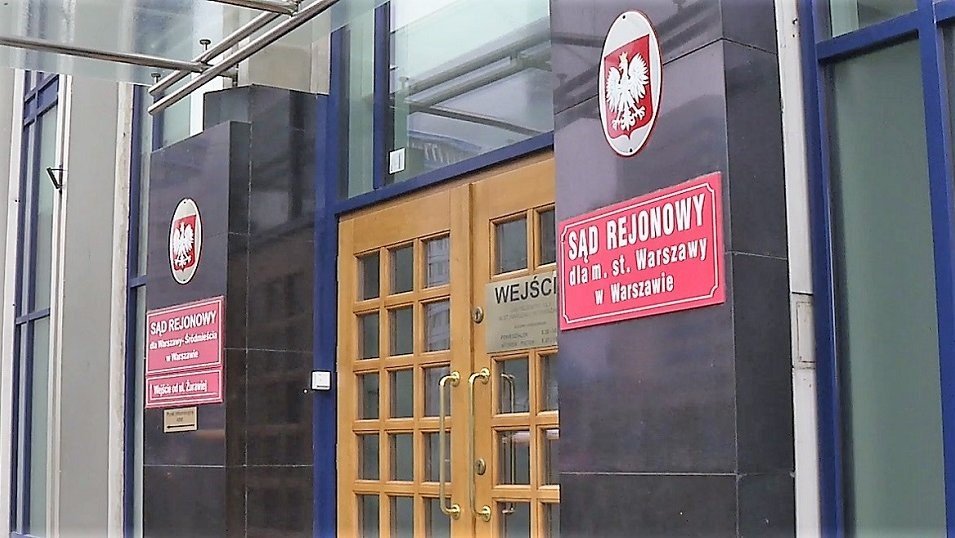 Sądy coraz odważniej orzekają w sprawach nieważności polisolokat. Biorą przykład ze spraw frankowiczów Sądy coraz odważniej orzekają w sprawach nieważności polisolokat. Biorą przykład ze spraw frankowiczów