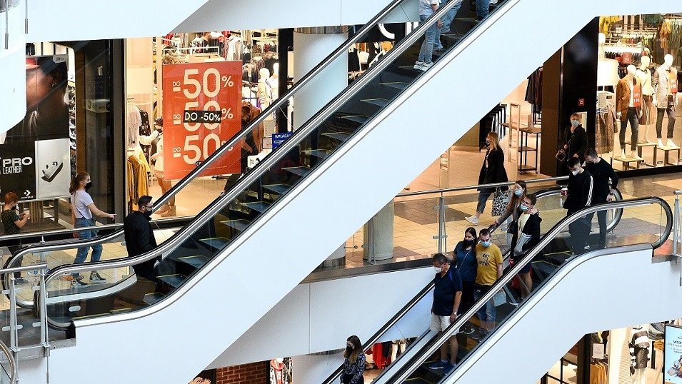 BADANIE: W trakcie lockdownu ponad 50% Polaków odłożyło zakupy do czasu ponownego otwarcia galerii BADANIE: W trakcie lockdownu ponad 50% Polaków odłożyło zakupy do czasu ponownego otwarcia galerii